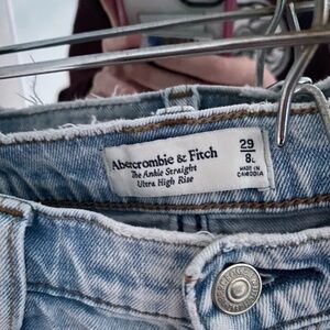 The ankle straight ultra high rise jeans